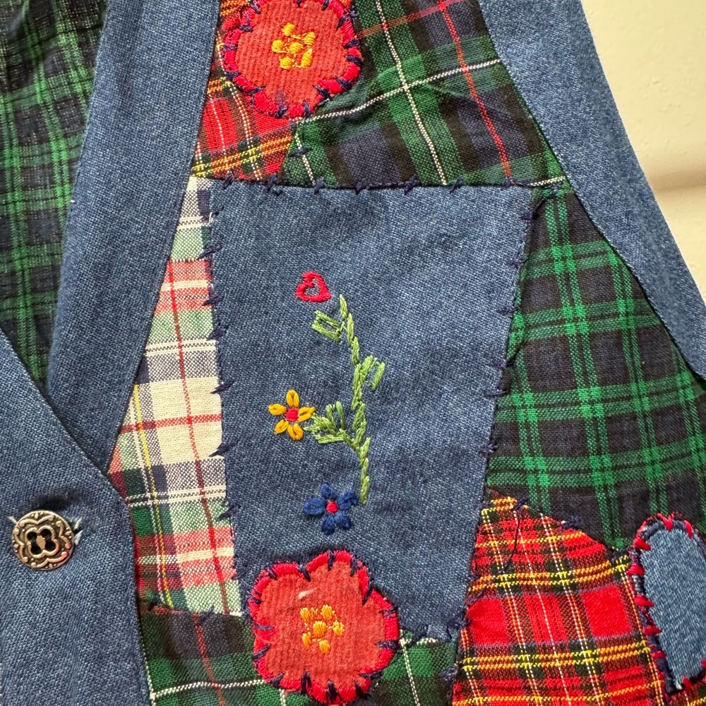 Vintage Embroidered Patchwork Vest - image 4